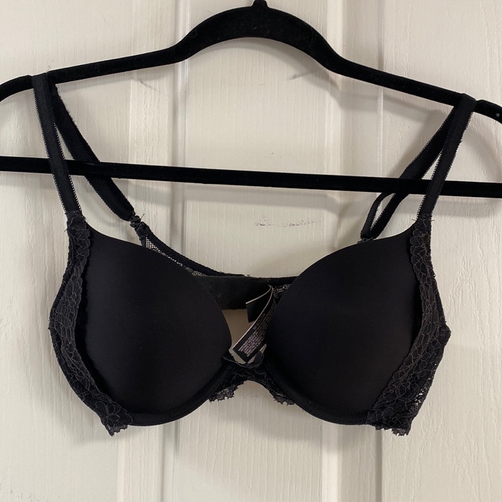 Victoria’s Secret Dream Angles Push-up with Convertible Straps Size 32C
